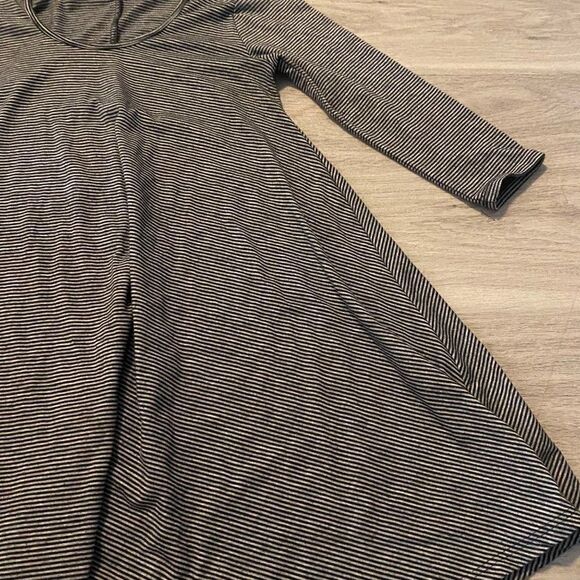 Rolla Coster grey striped 3/4 sleeve tunic size small - Picture 2 of 8